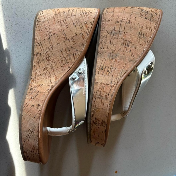 Juicy Couture Silver and Brown Flip-Flops - Picture 4 of 7